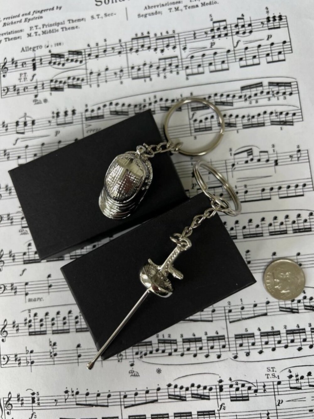 Rare Retired Edition Épée Fencing Sword & Mask Keychain Set – Fencer Gift